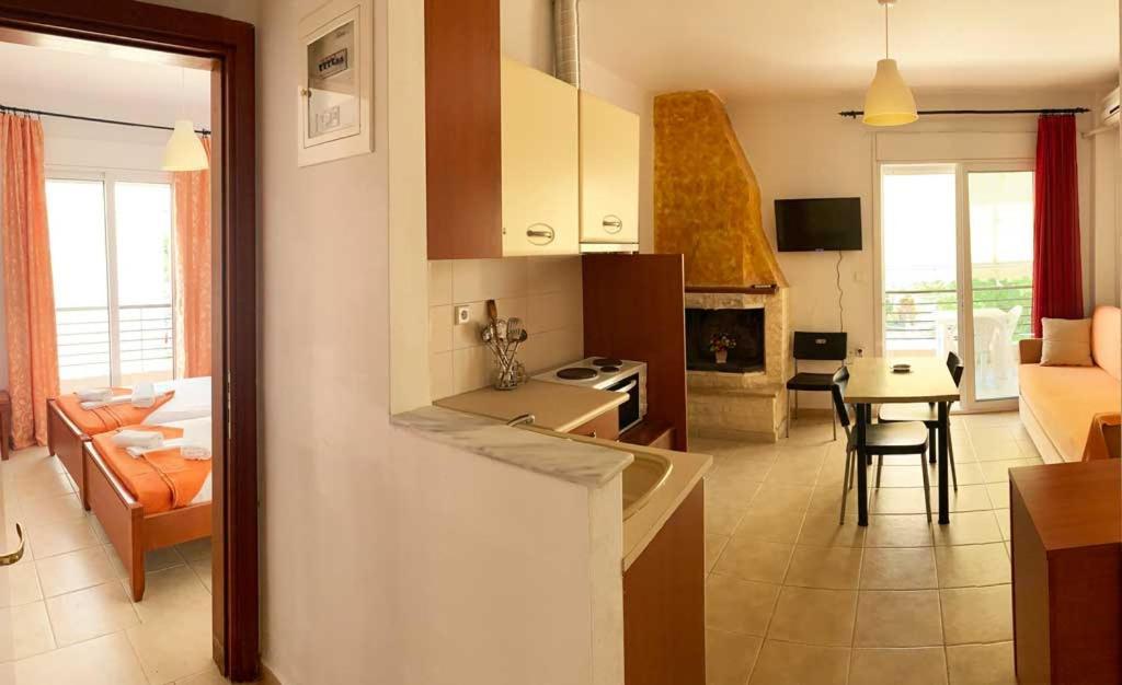 Helena'S Apartments - Nikiti Kültér fotó