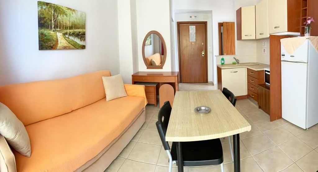 Helena'S Apartments - Nikiti Kültér fotó